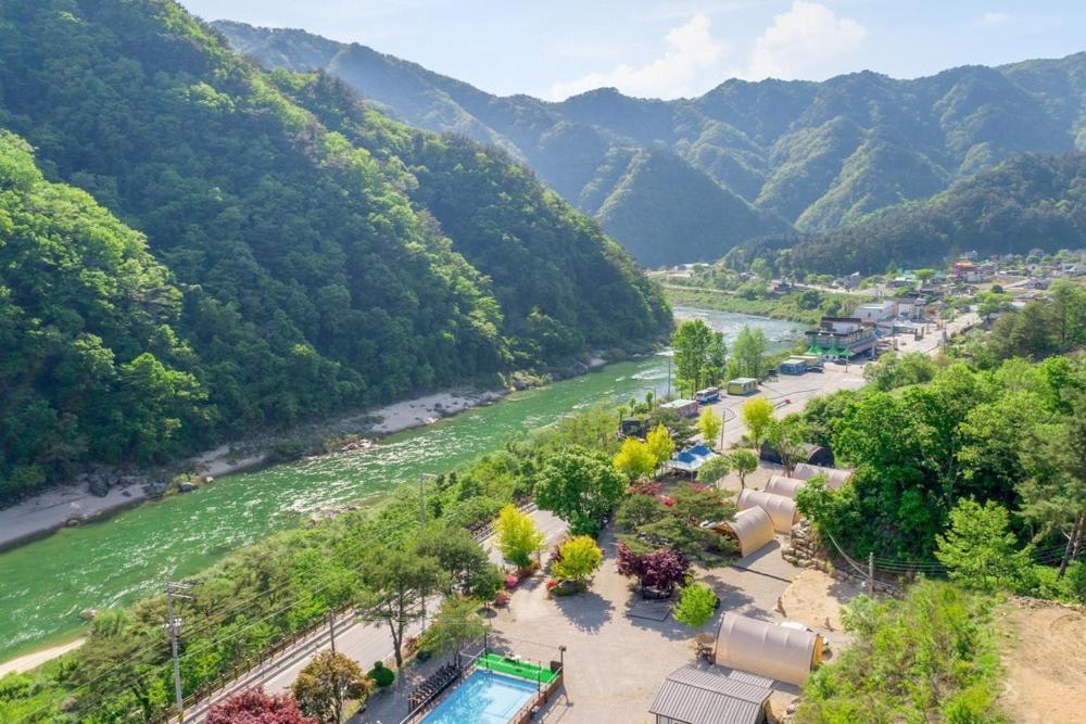 Hotel Inje Naerincheon Glamping Exterior foto